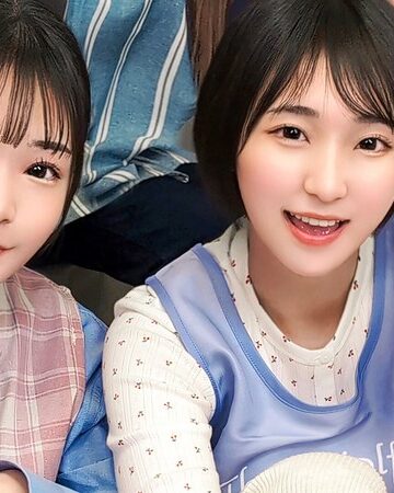 【フル動画】仕事終わりの保育士たちと乱交SEX！仕事柄なかなかお目にかかれない裸体に興奮を抑えきれずハチャメチャにヤリまくって最後は中出しフィニッシュしてしまうっ！【りた/ゆみ/さくら/るか】Verさくら＆るか｜1vrnc00095